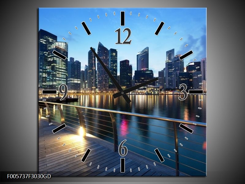 Wandklok op Glas Gebouw | Kleur: Blauw | F005737CGD