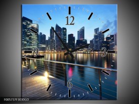 Wandklok op Glas Gebouw | Kleur: Blauw | F005737CGD